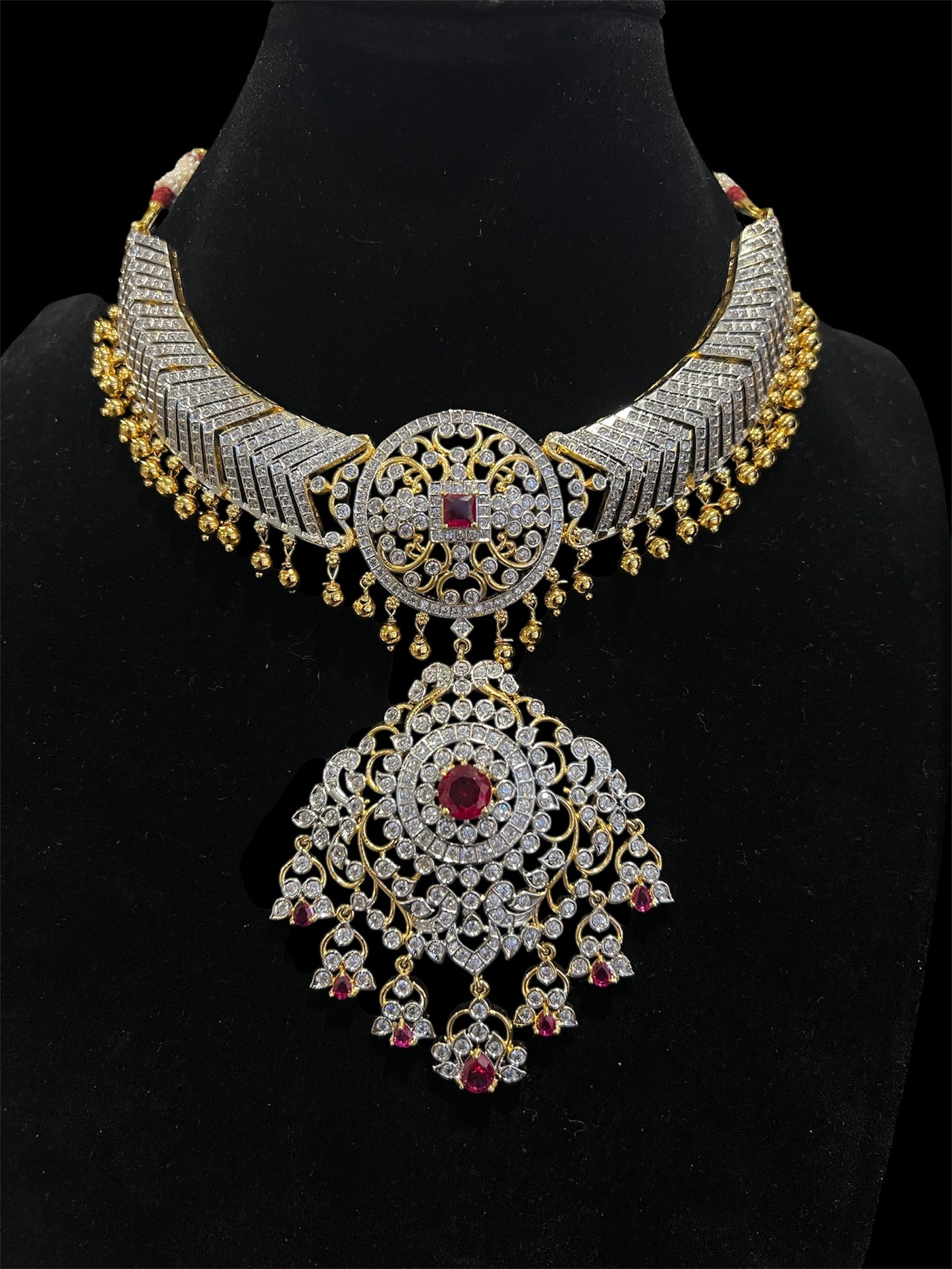 Diamond look Tussi Necklace set