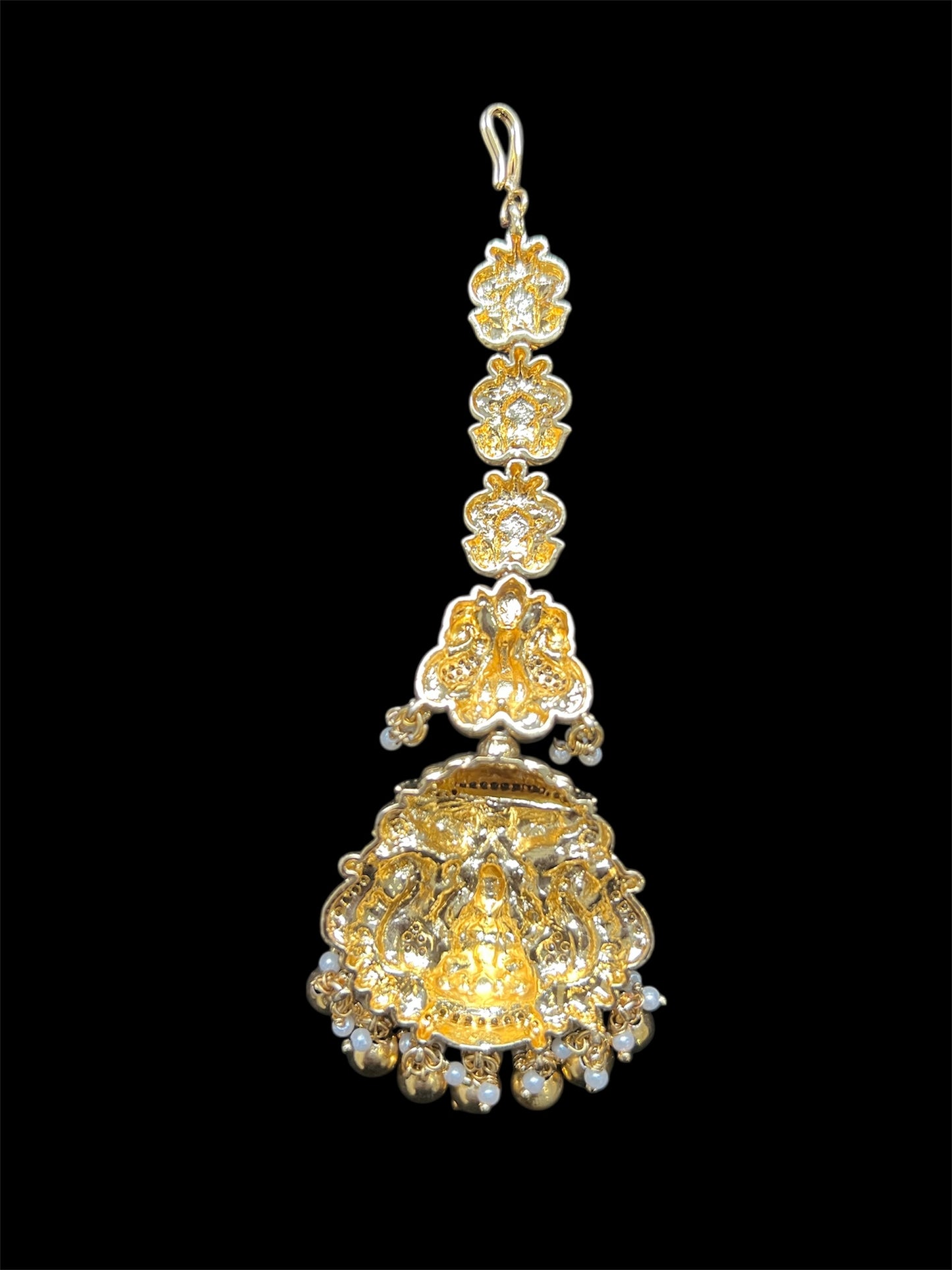 Nakshi finish Lakshmi Devi Tikka