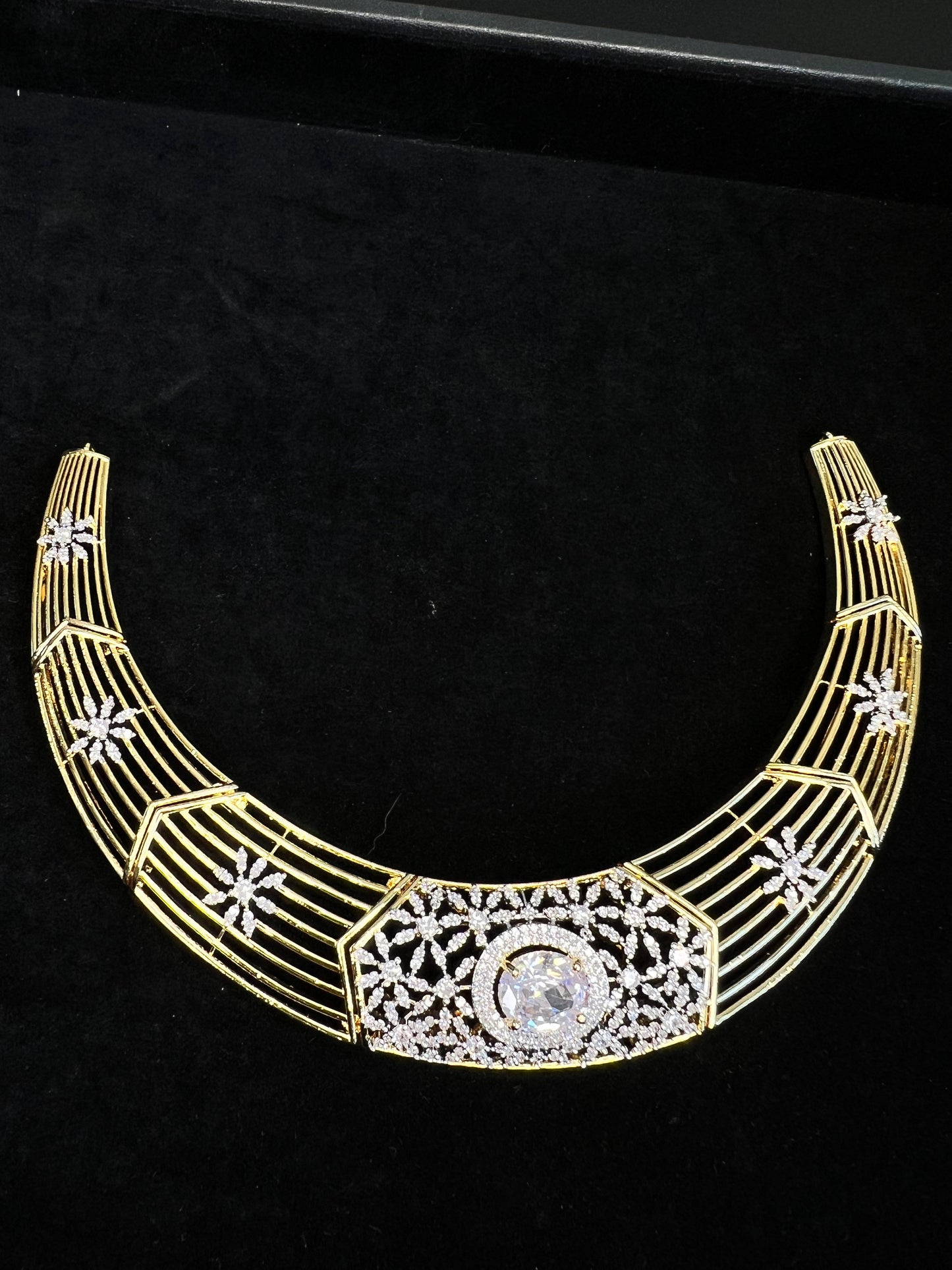 Diamond inspired Kante necklace