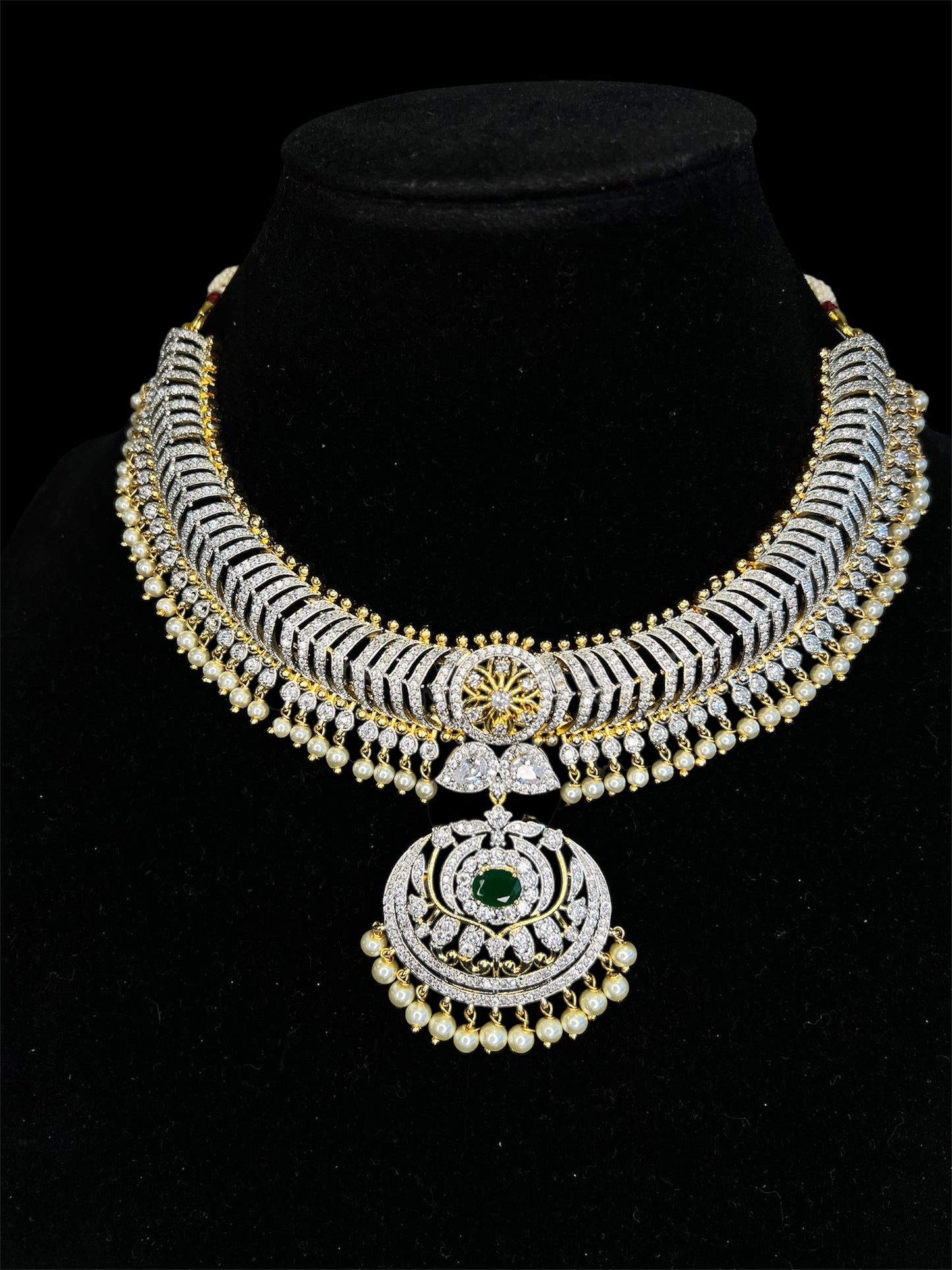 Diamond inspired Tussi necklace