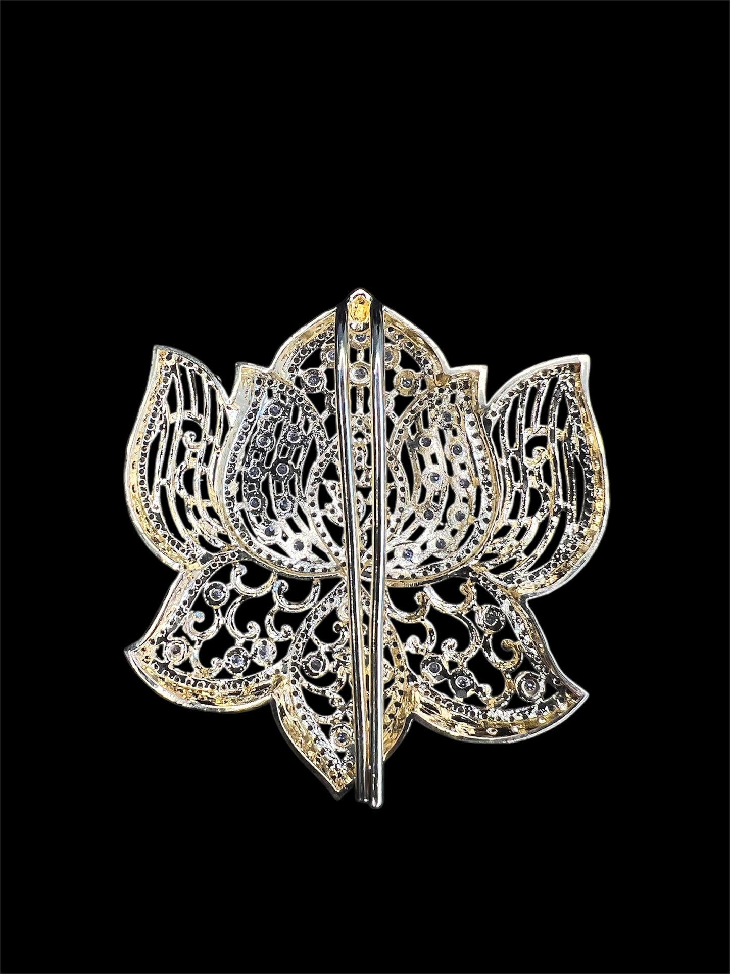 Lotus Jada billalu