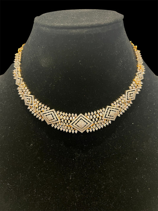 Diamond look choker