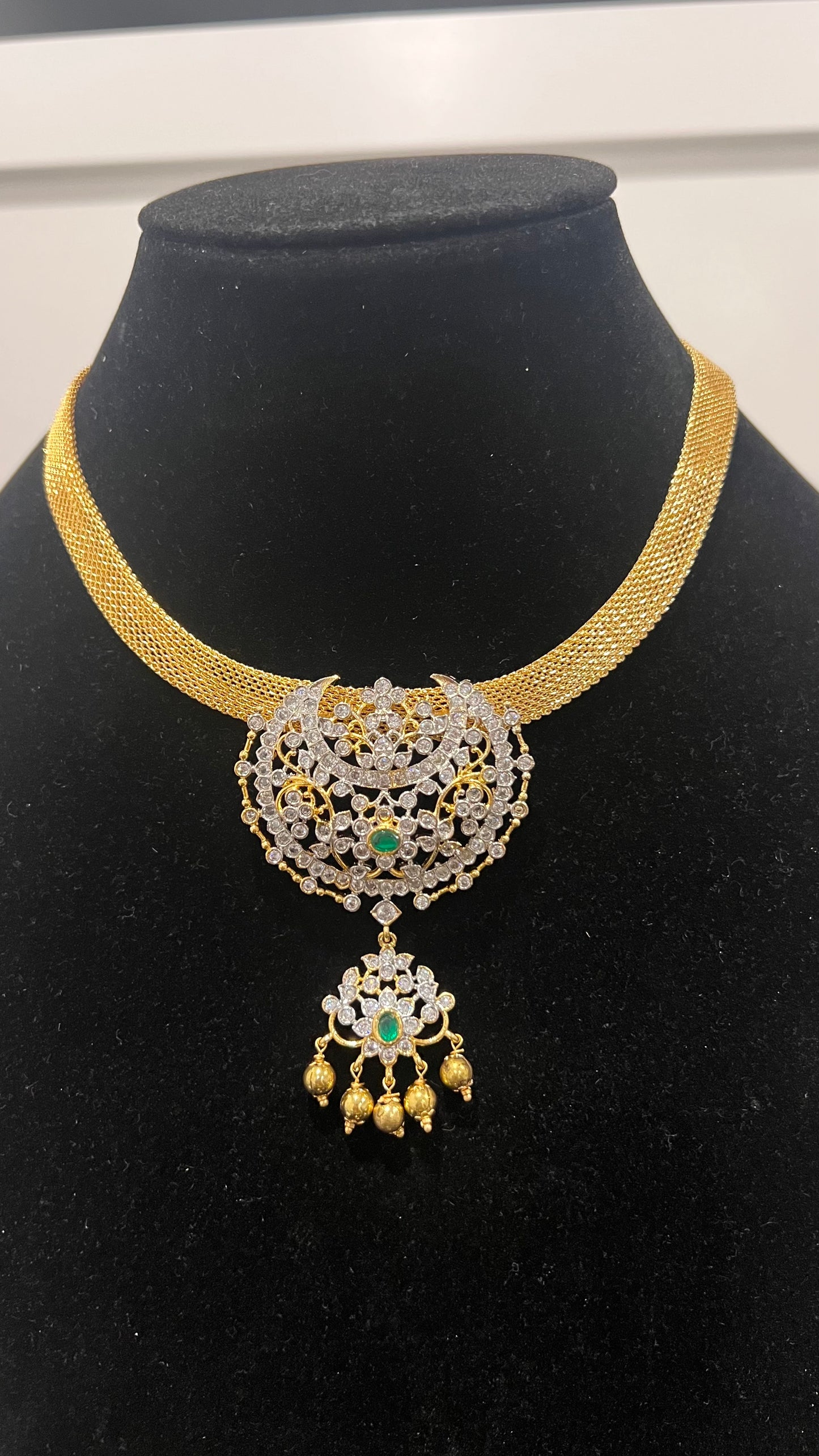 Chandravanka pendant set