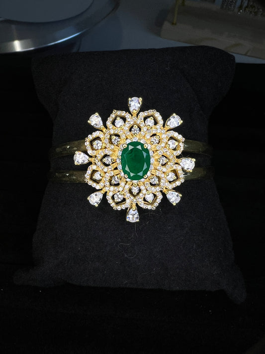 925 Silver Bracelet with moissanite and Emerald