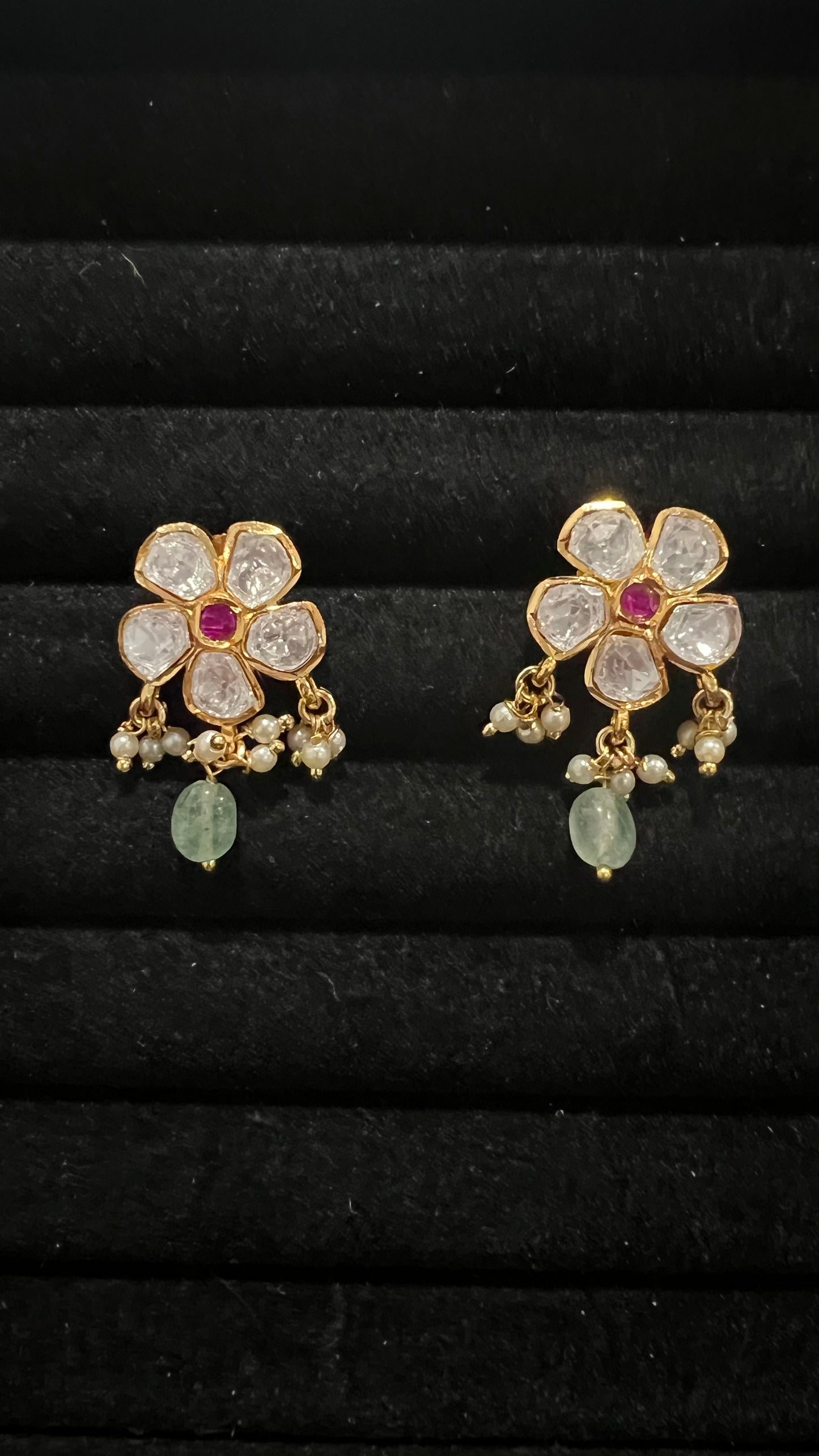 Gold look pendant set