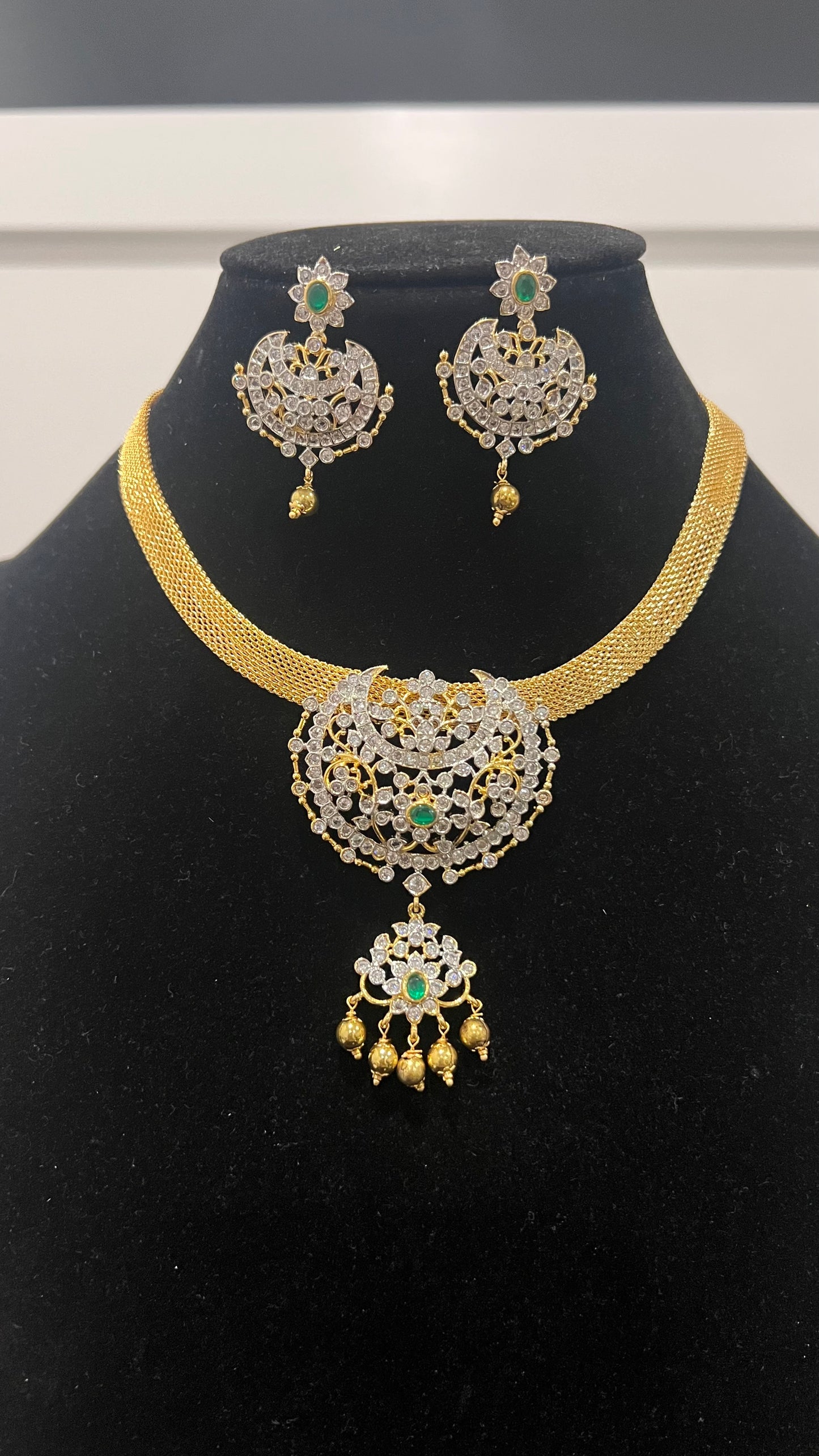 Chandravanka pendant set