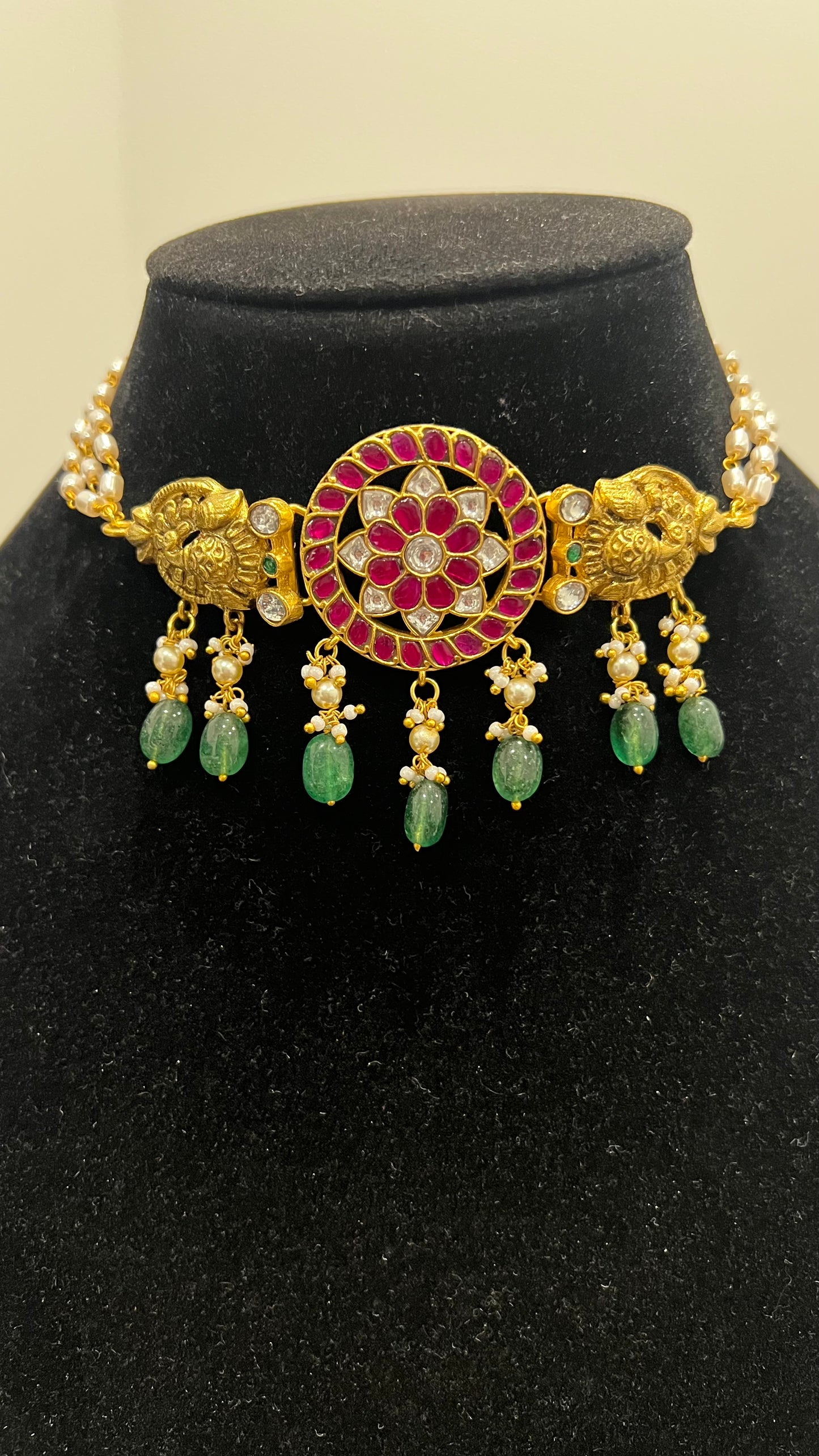 Jadau Kundan Choker