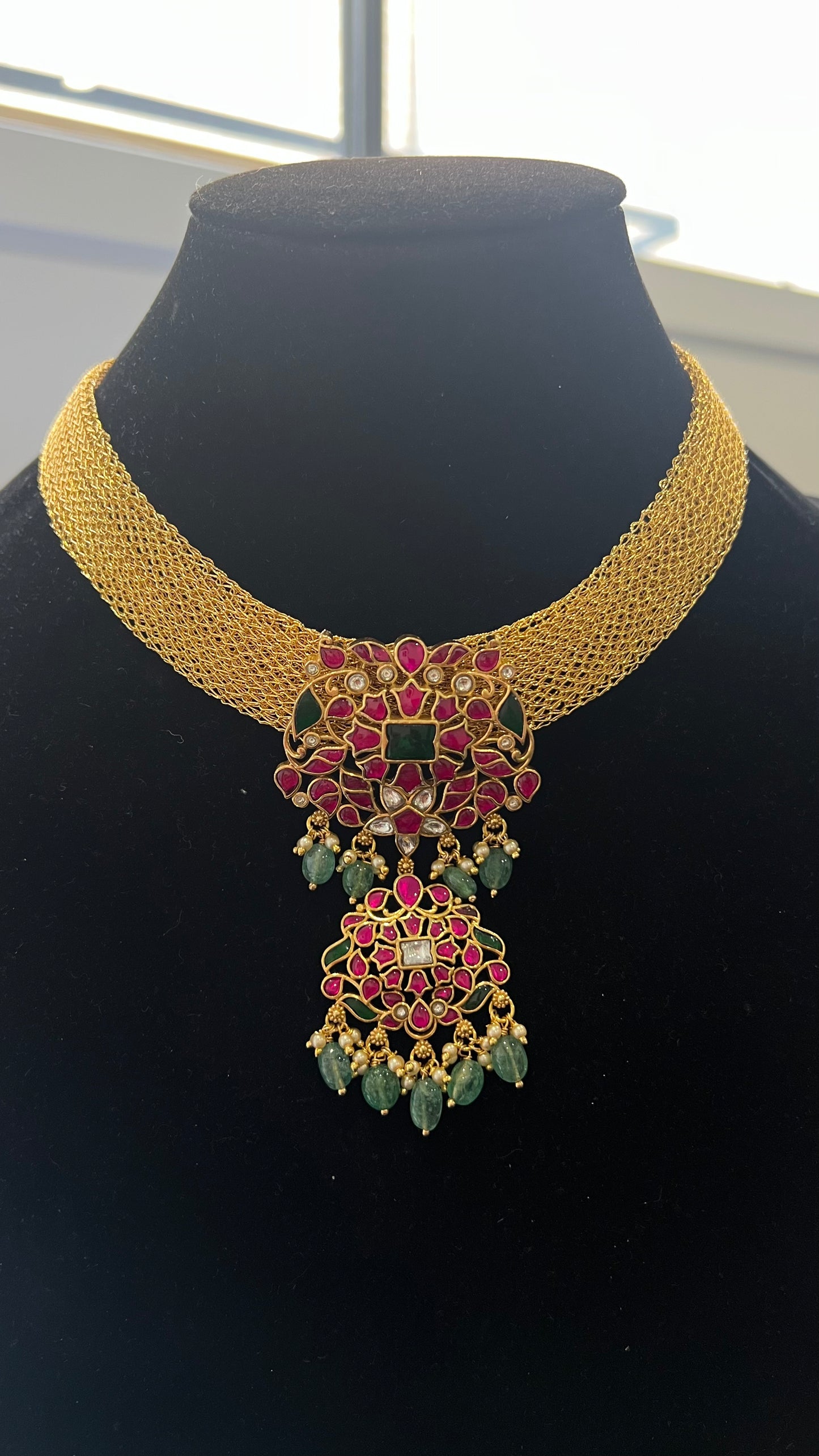 Jadau Kundan Pendant Set