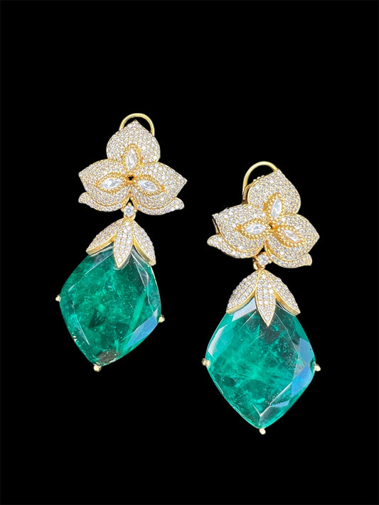 Cocktail earrings