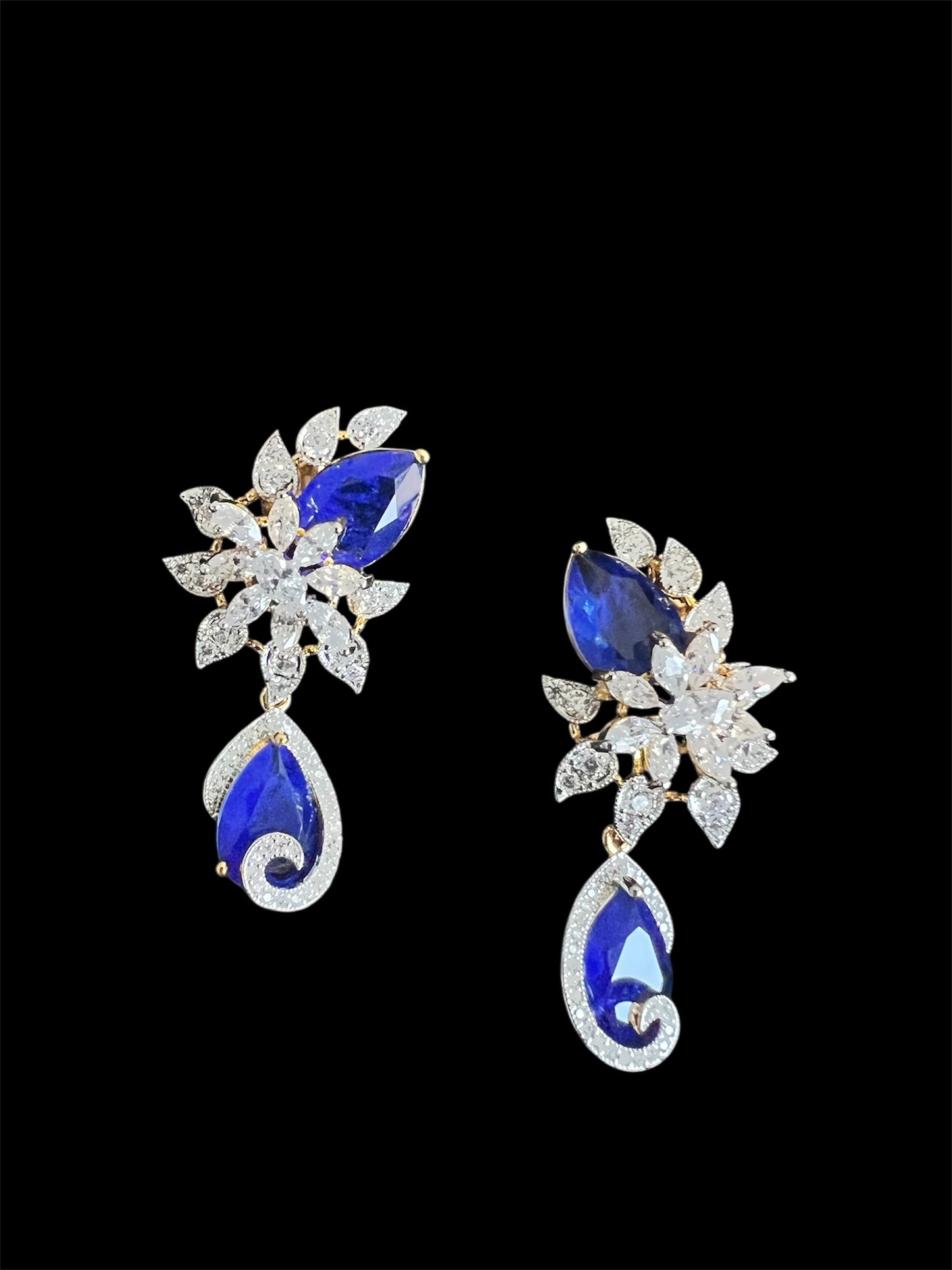 Cocktail party wear earrings