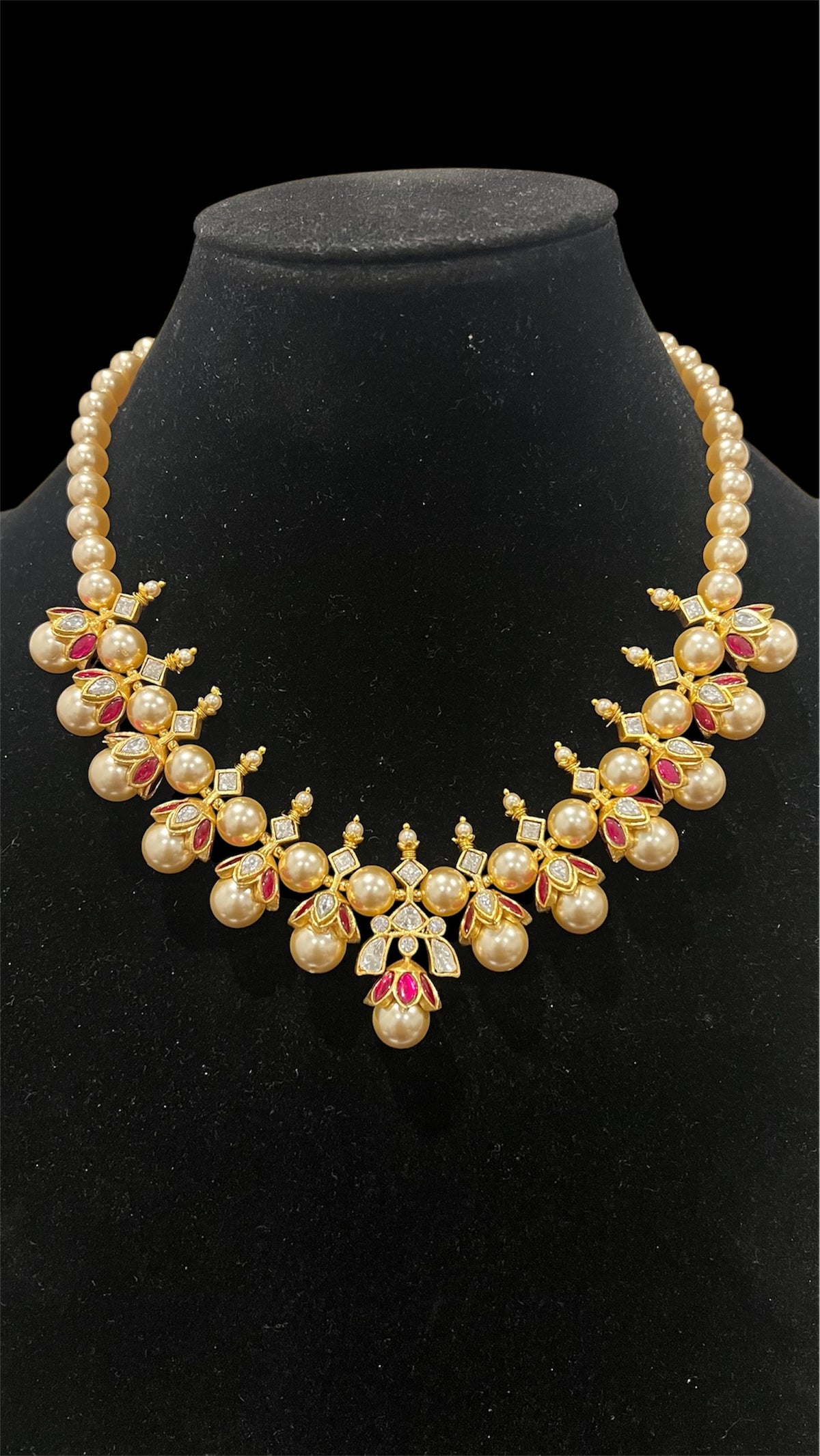 Jadau Kundan Pearl necklace set