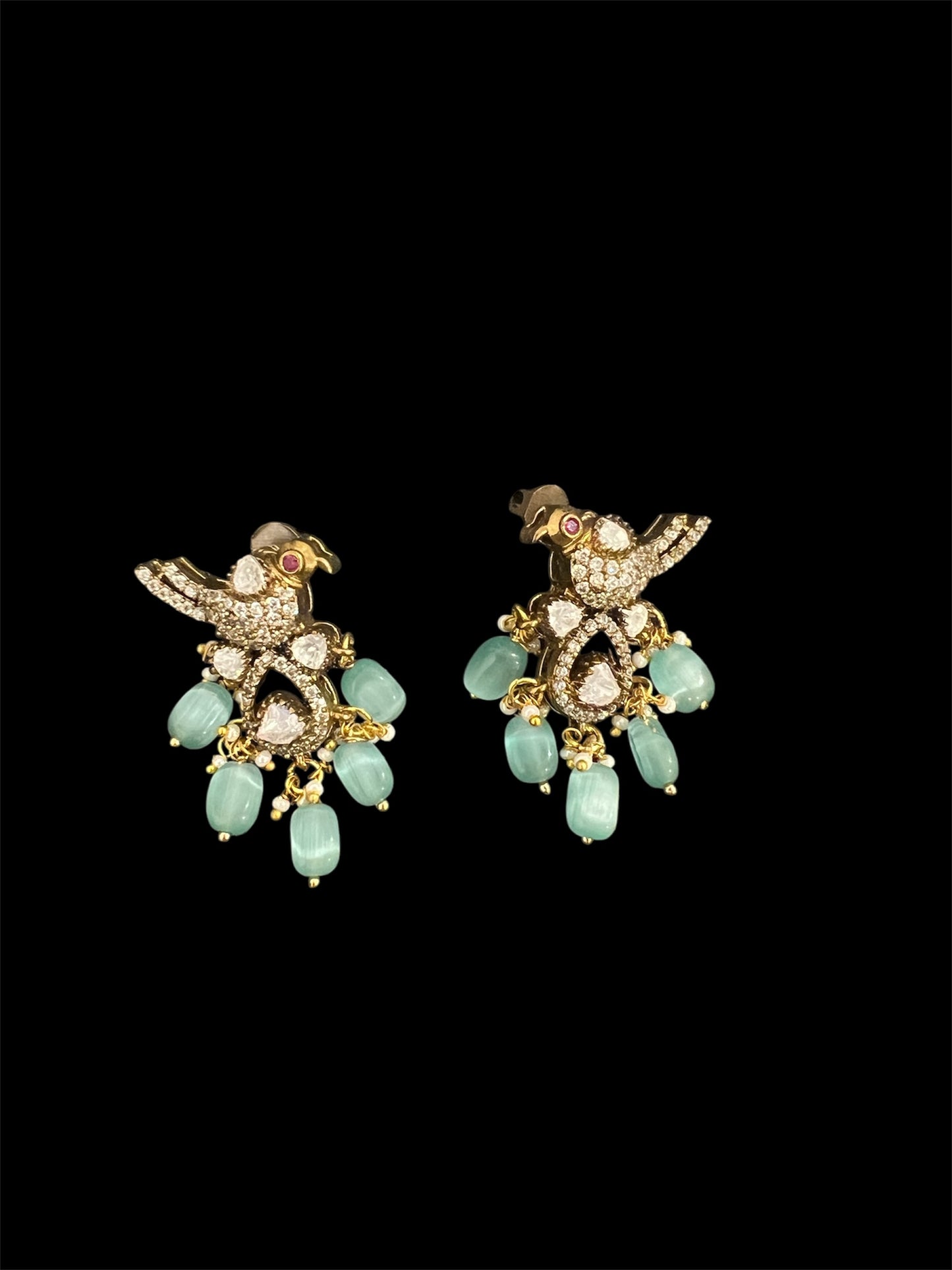 Victorian Bird Pendant set with hasli