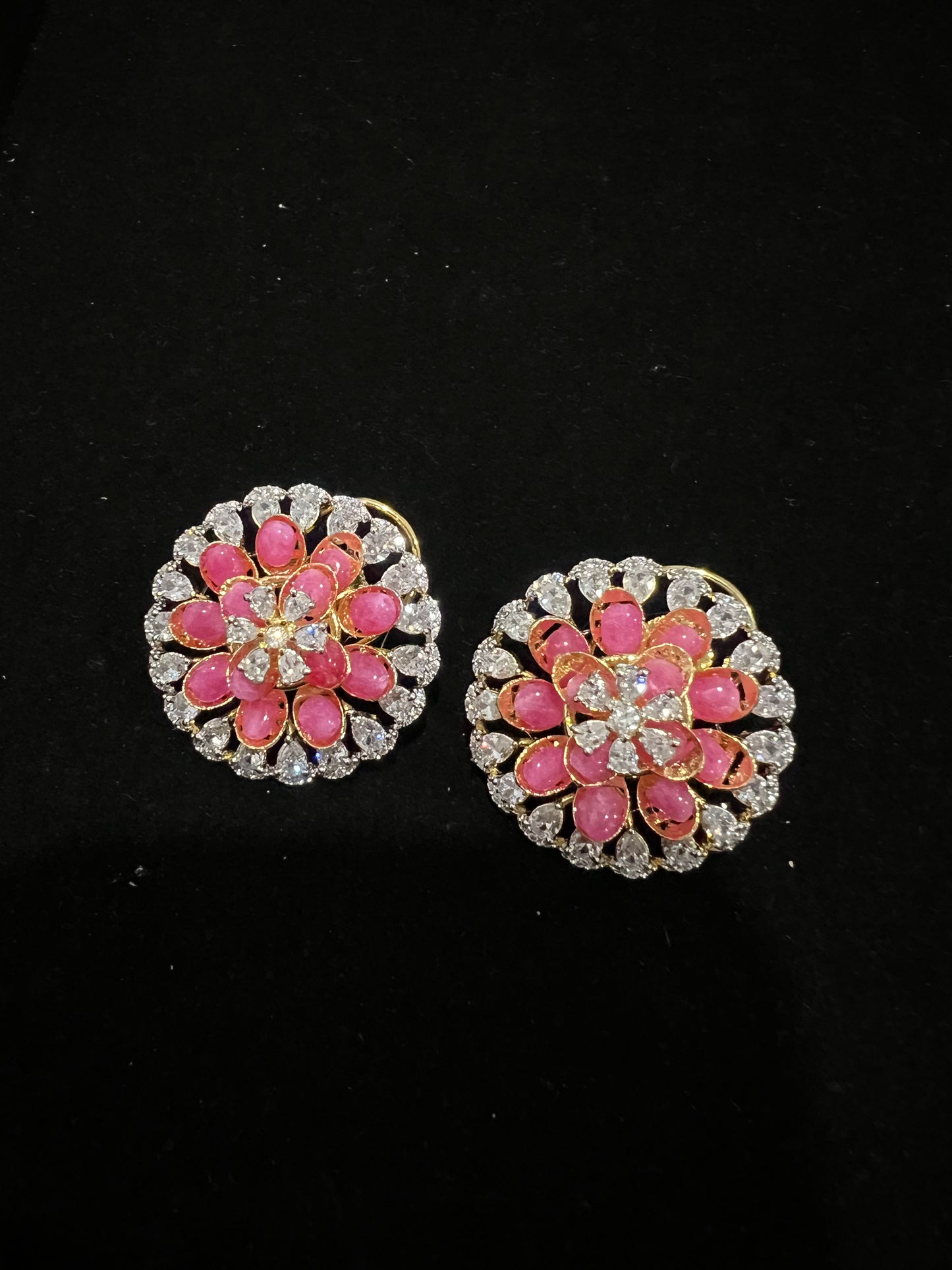 Floral Pink Studs set
