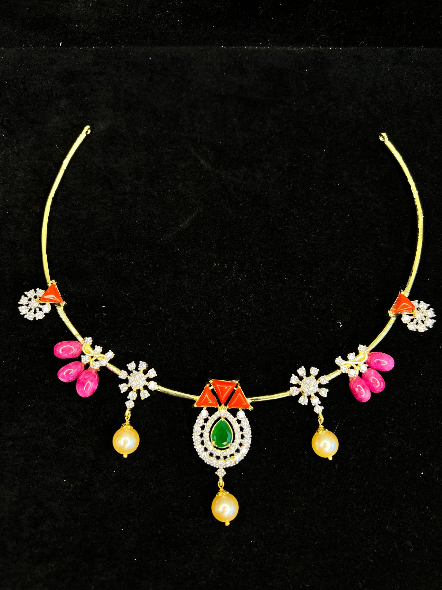Kante necklace with earrings