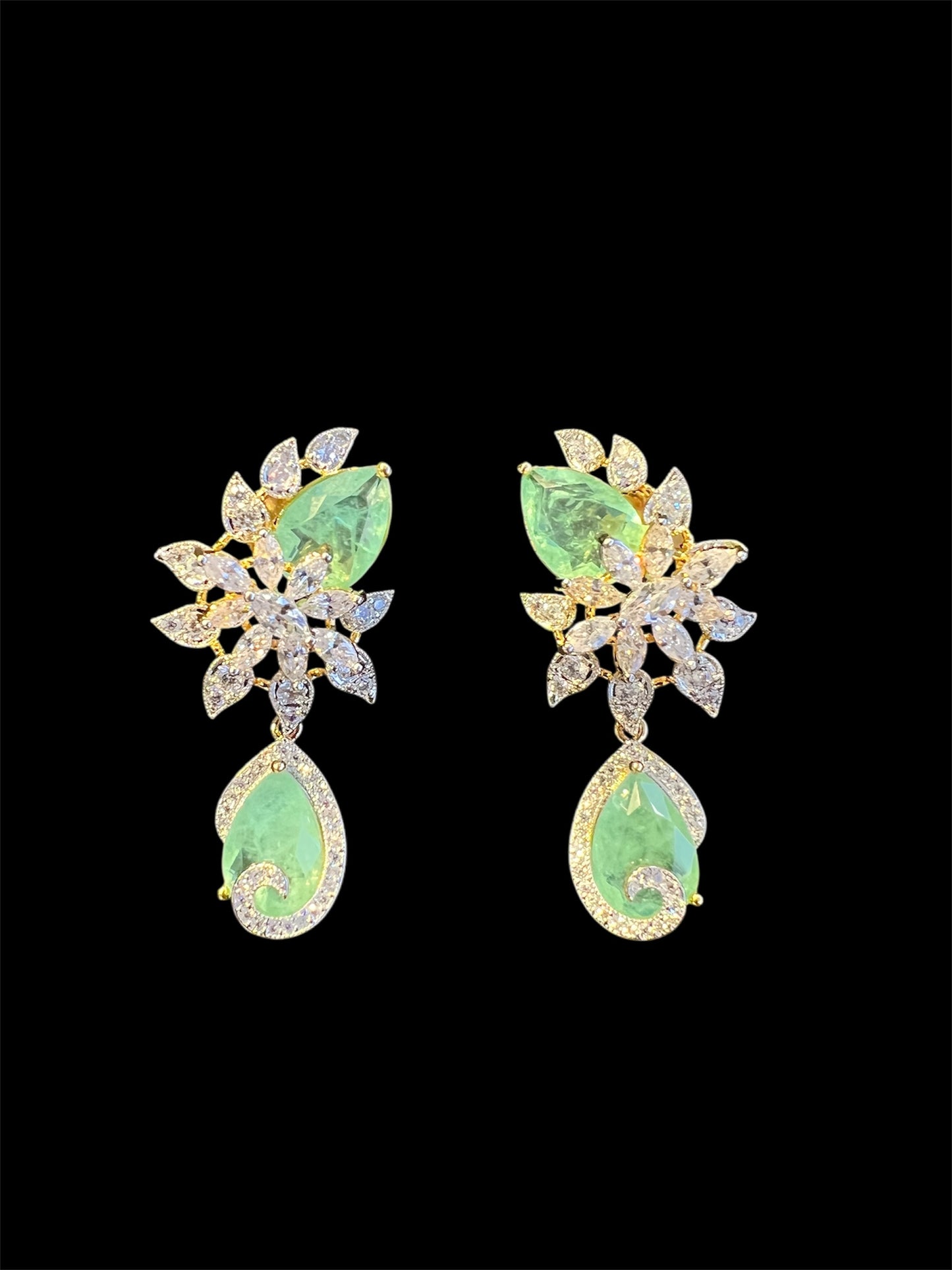 Cocktail party wear earrings