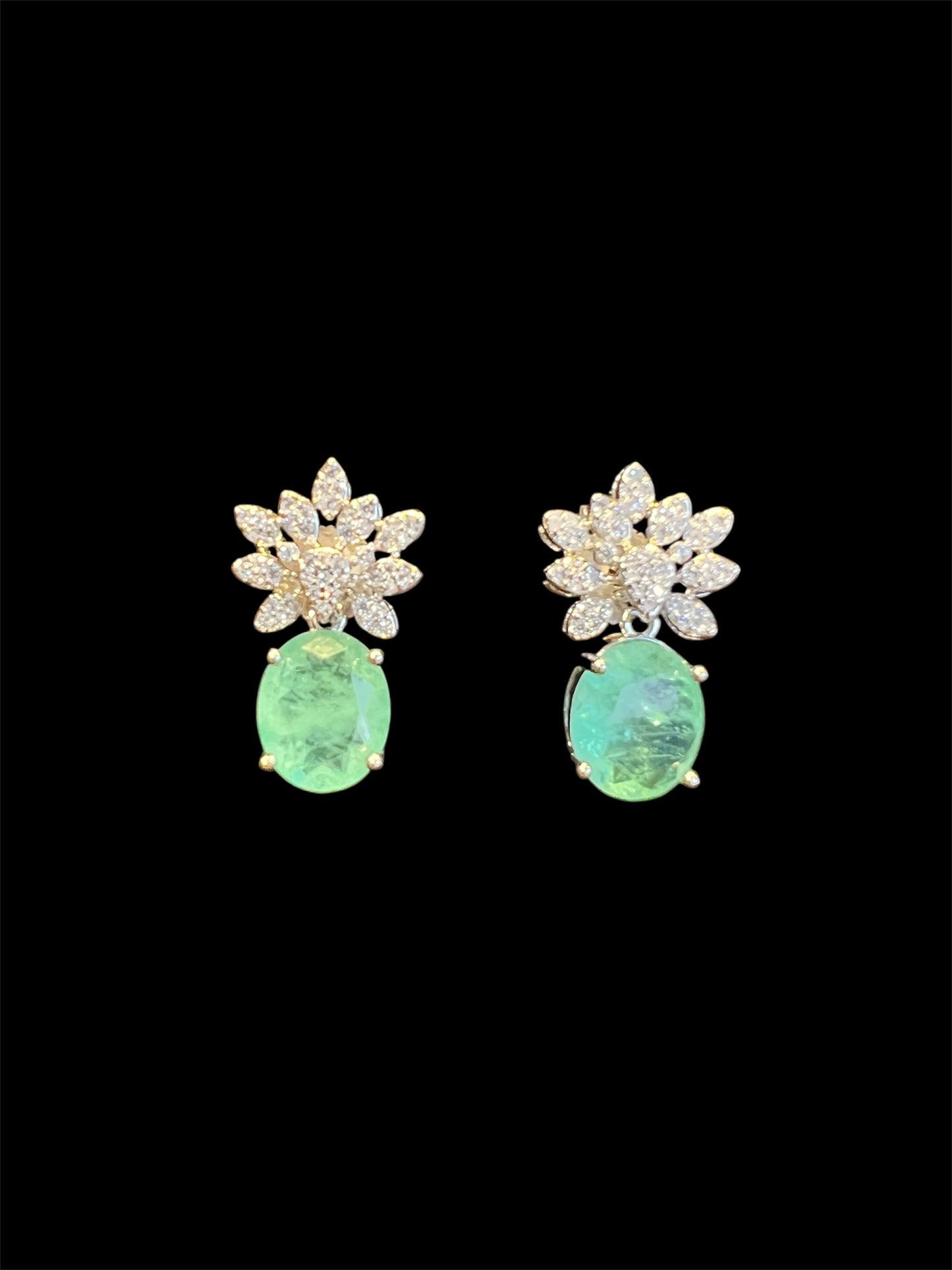 Daily wear earrings