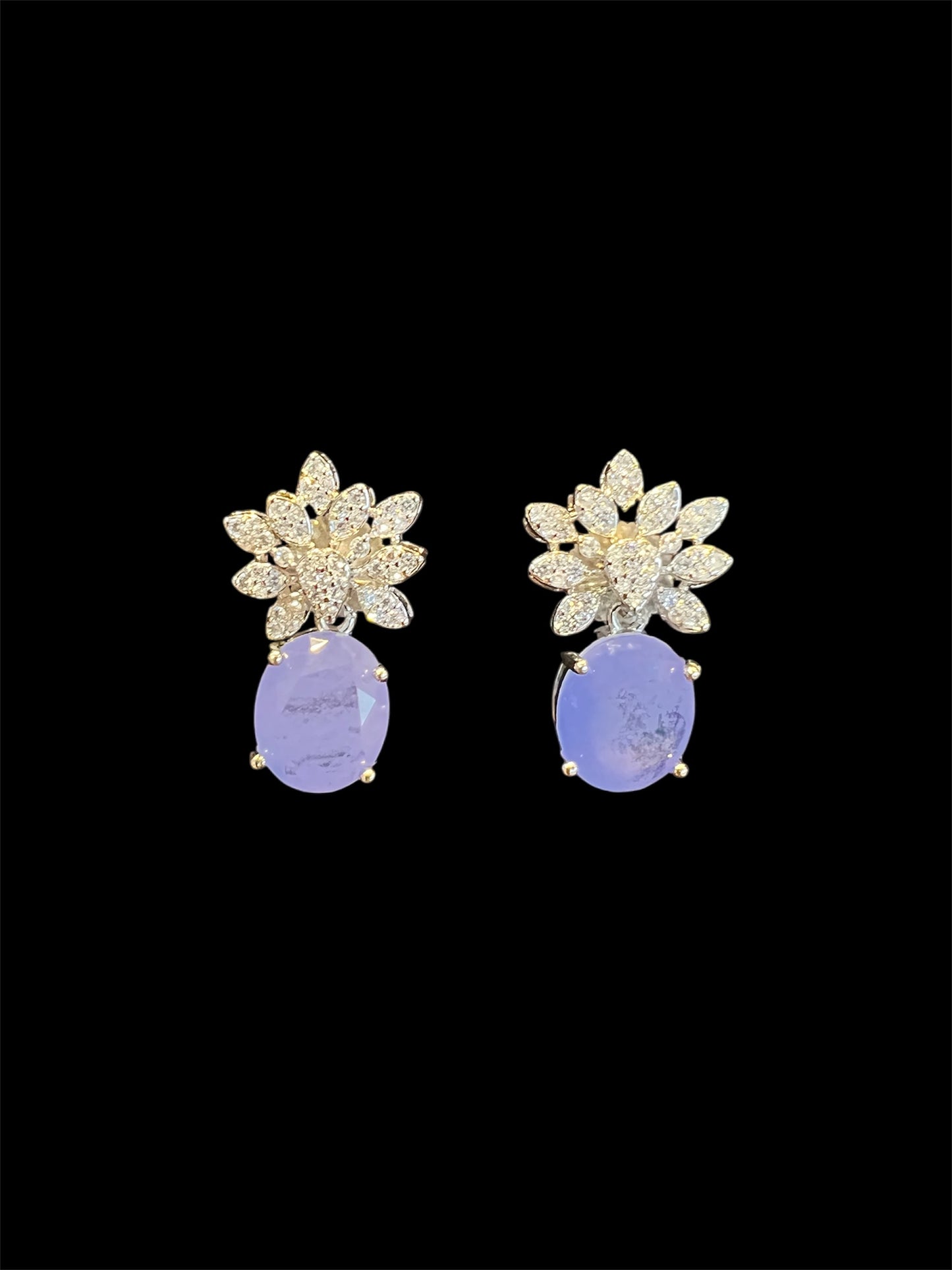 Daily wear earrings