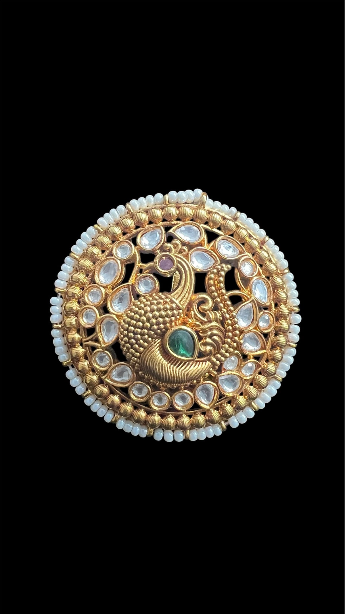 Pendant and studs set
